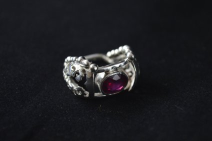 Iro Xenaki ruby ring